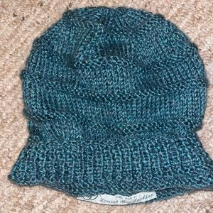 BLUE HANDMADE BEANIE